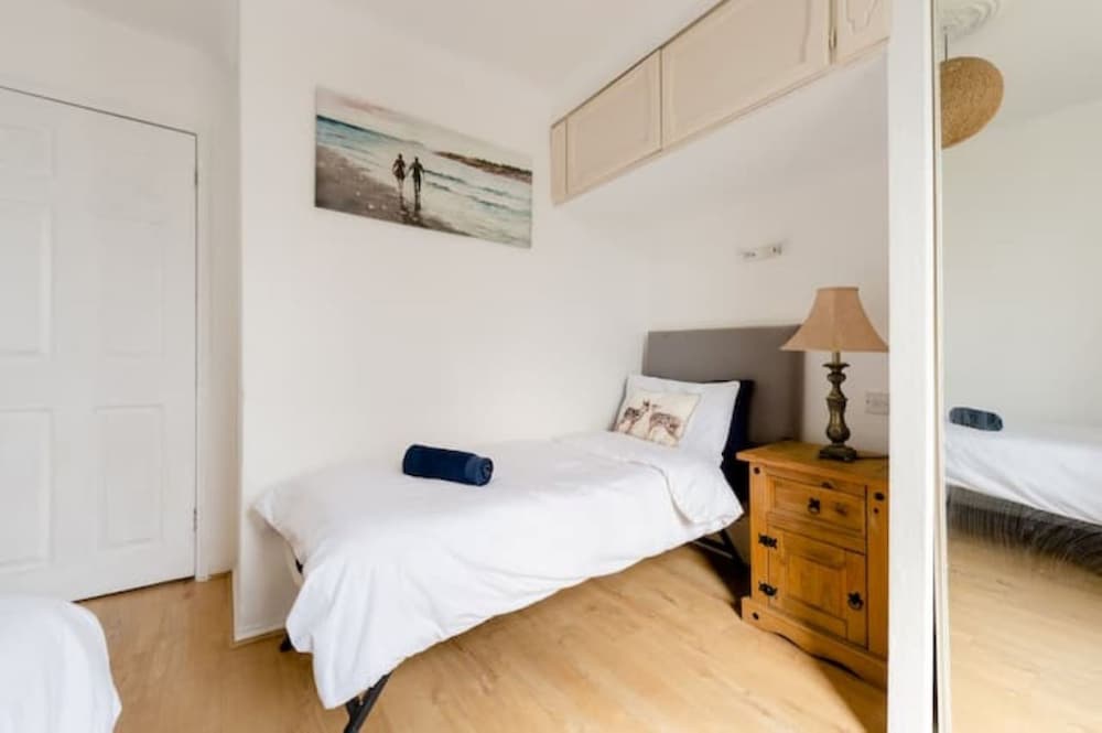 Cyrus House Dartford Centre view 2