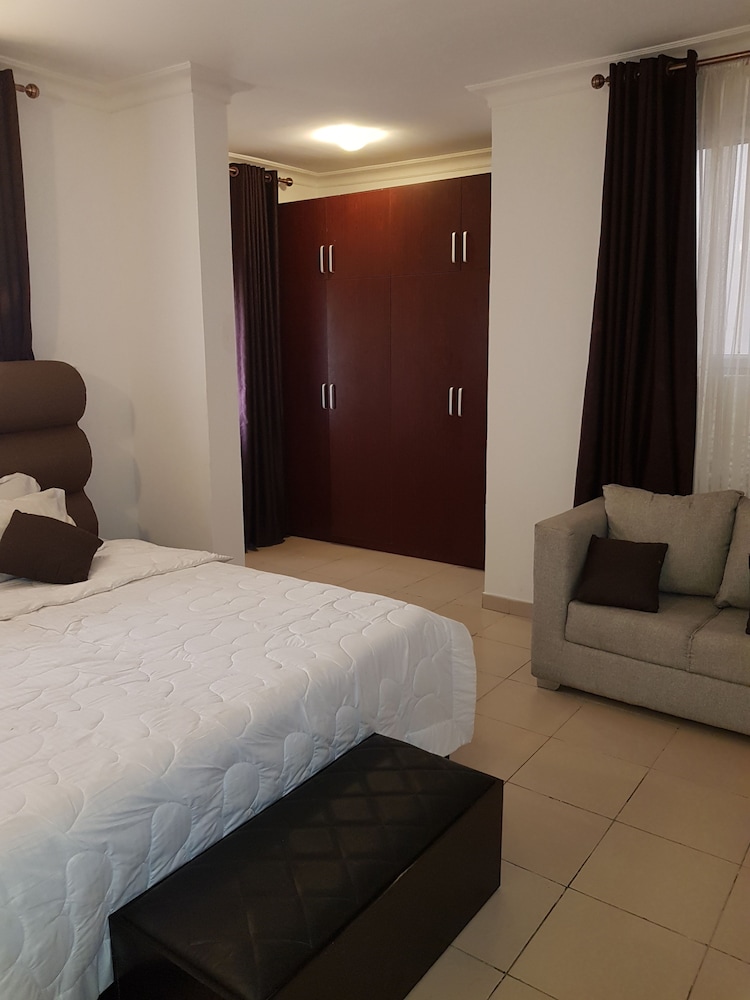 Cadogan Place Estate Apartment