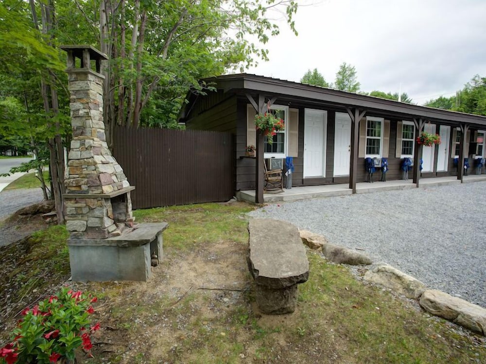 Marina Motel