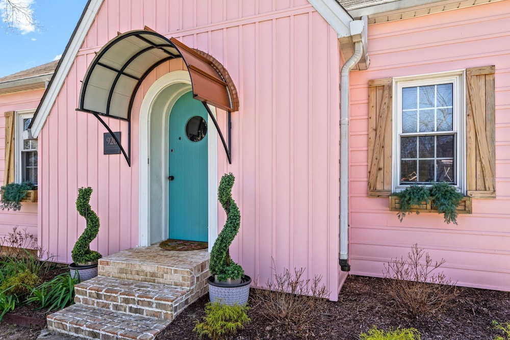 The Pink & Old Clarksville House