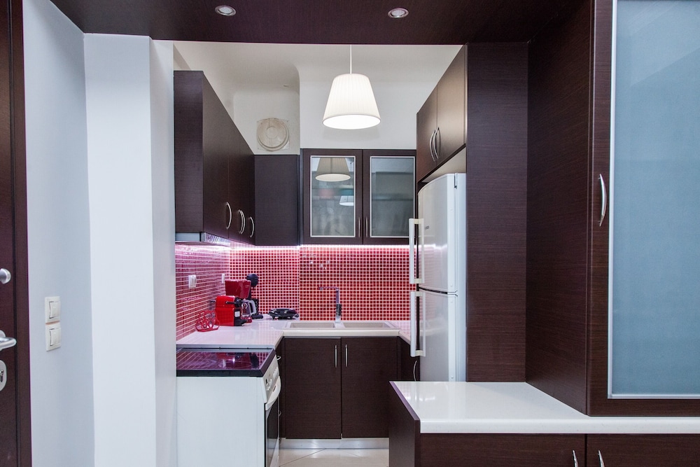 Beautiful new decorated apt in Athens