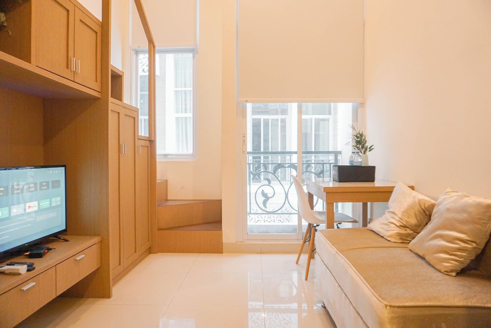 Good And Warm Studio Loft At Apple 1 Condovilla Apartment
