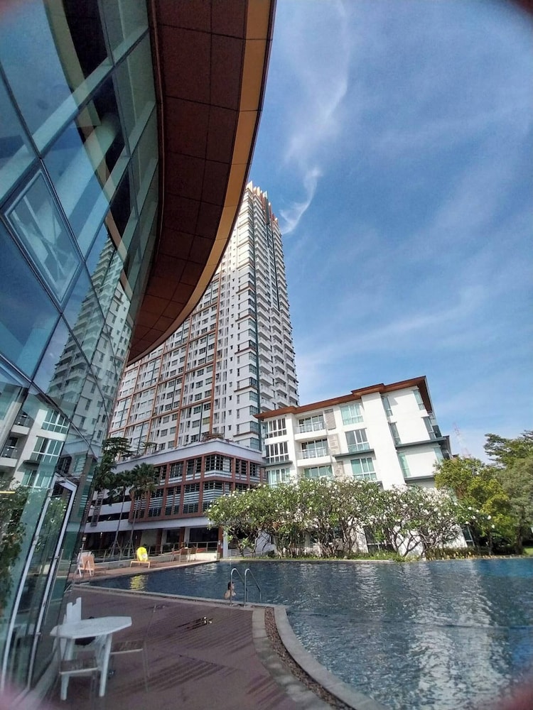 Riverview Condo Near Icon Siam Hi Speed Internet