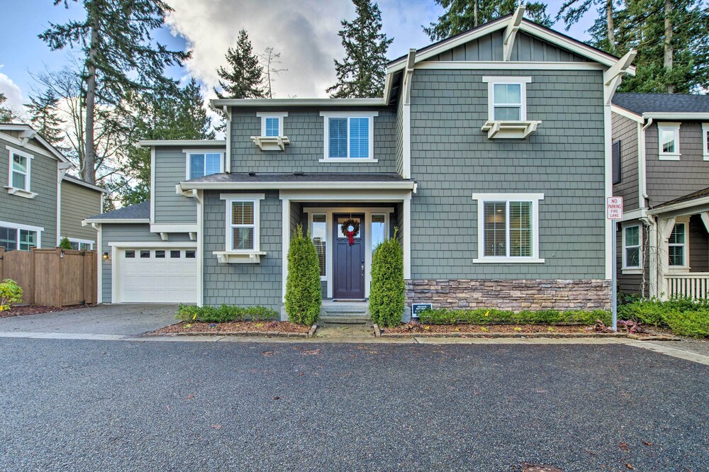 Modern Seattle Area Home Near Parks + Beaches view 2