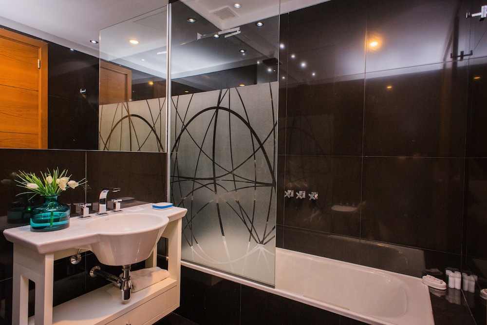 Soho Luxury Suites