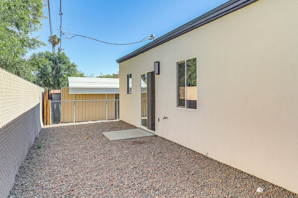2 Mi to Colorado River! Home w/ Dog-friendly Yard