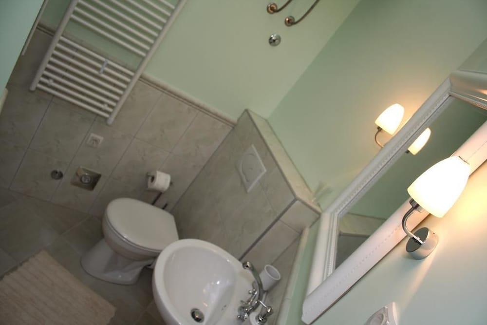 Banica Apartments & Rooms