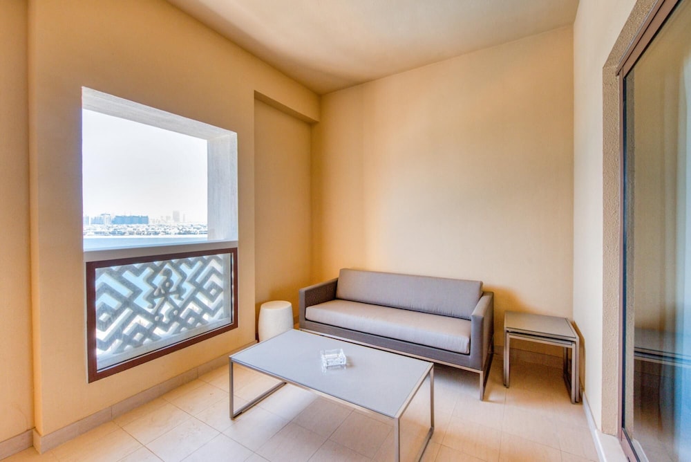 Luxury Palm Apartment With Beach Sea View