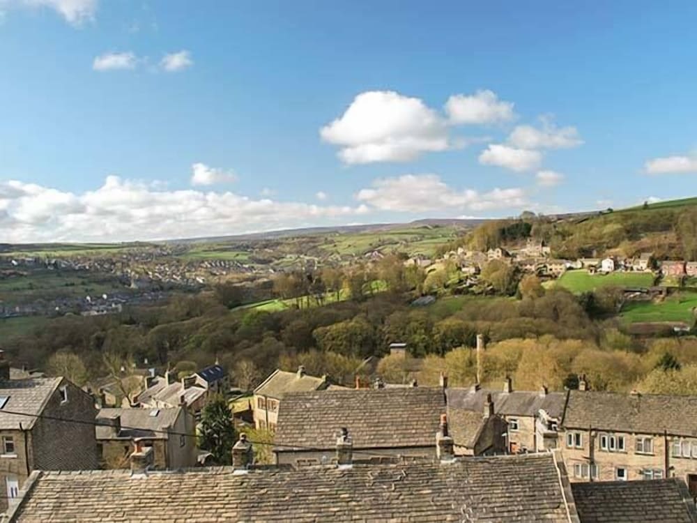 Huddersfield Vacations - Ginnel Corner - Property Image 10