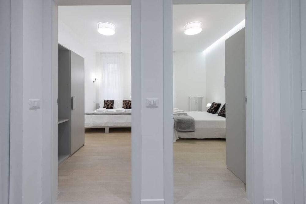 Milan Royal Suites & Luxury Apartments