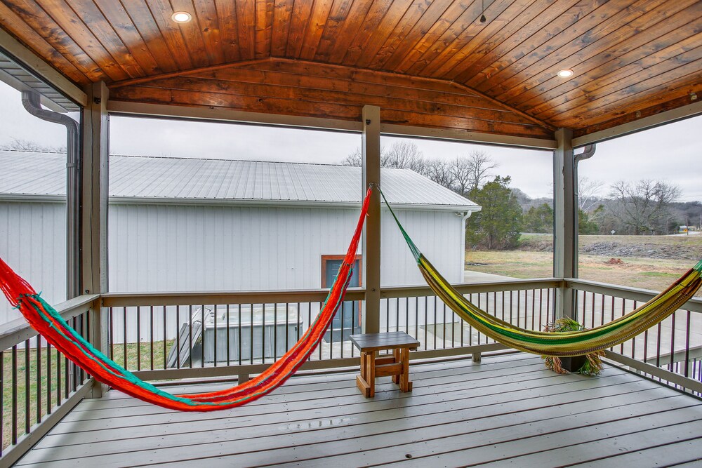 Bethpage Home w/ Private Hot Tub Game Room! - Property Image 15