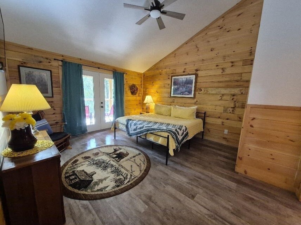 Misty Mountain Getaway - 2 bedroom 2 Cabin