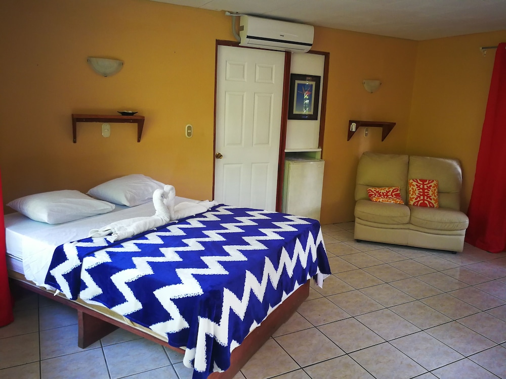 Costa Azul Lodge