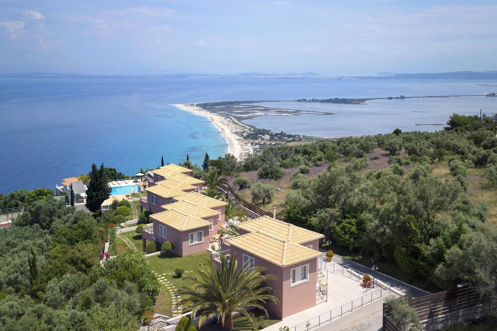 Mira Resort