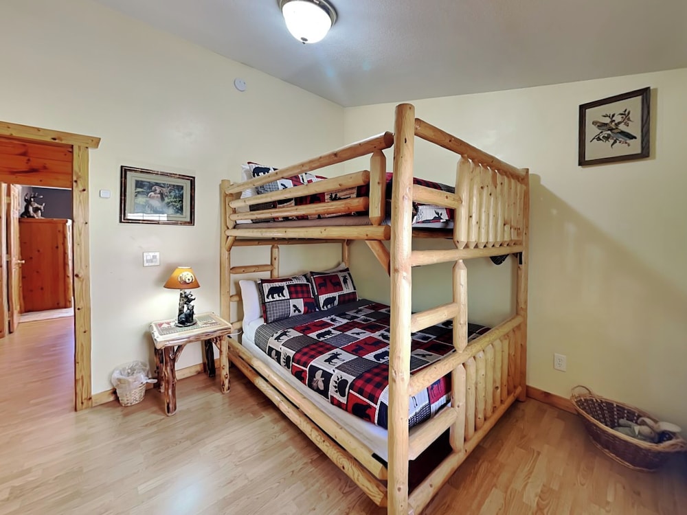 Zen Bear's Den by Jackson Mountain Rentals