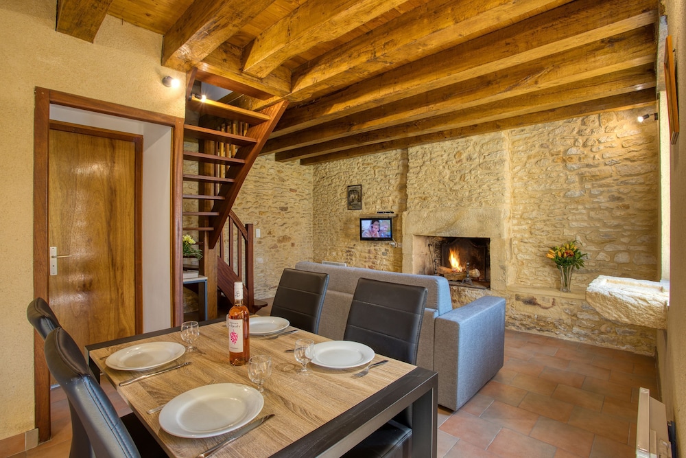 Combas Village De Gites