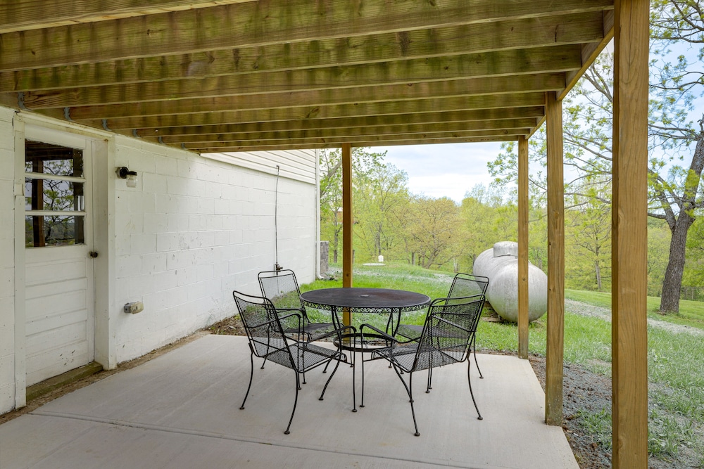 Cozy Kentucky Retreat - Deck, Near Ark Encounter! view 3