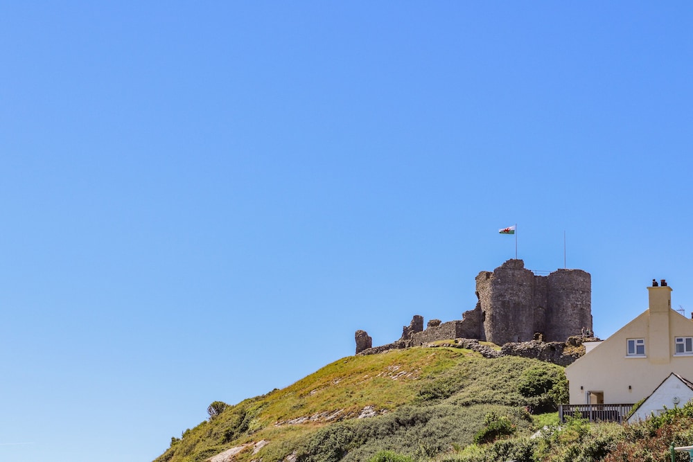 Gwynle - Criccieth