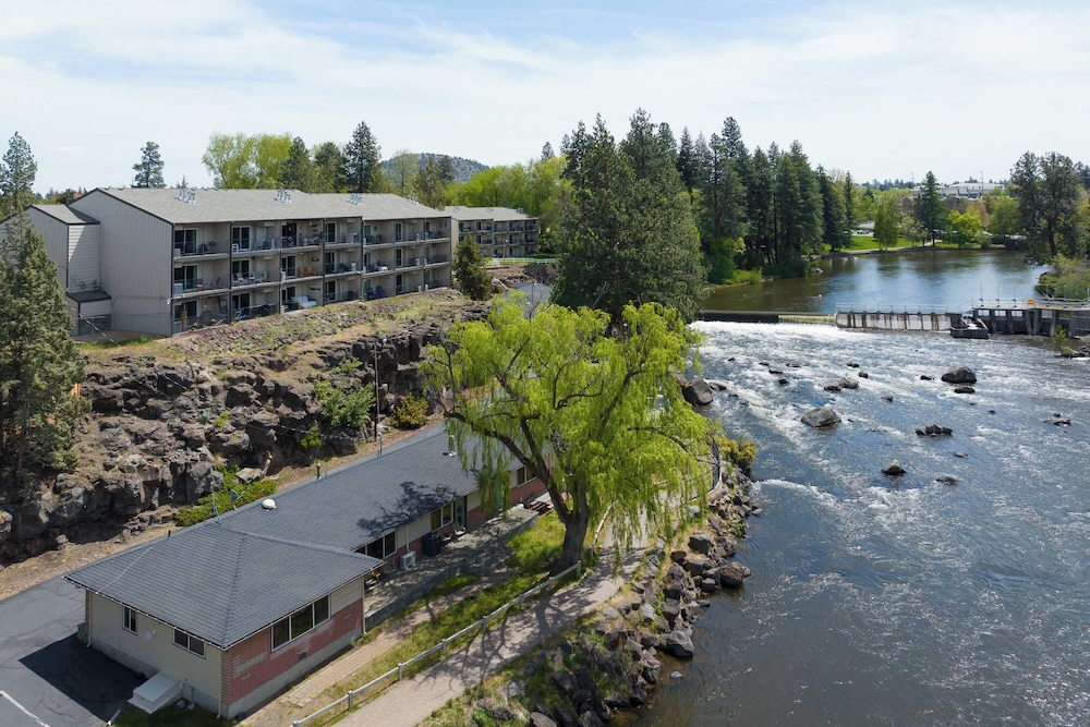 At the River - Beautiful Stay, Amazing River View