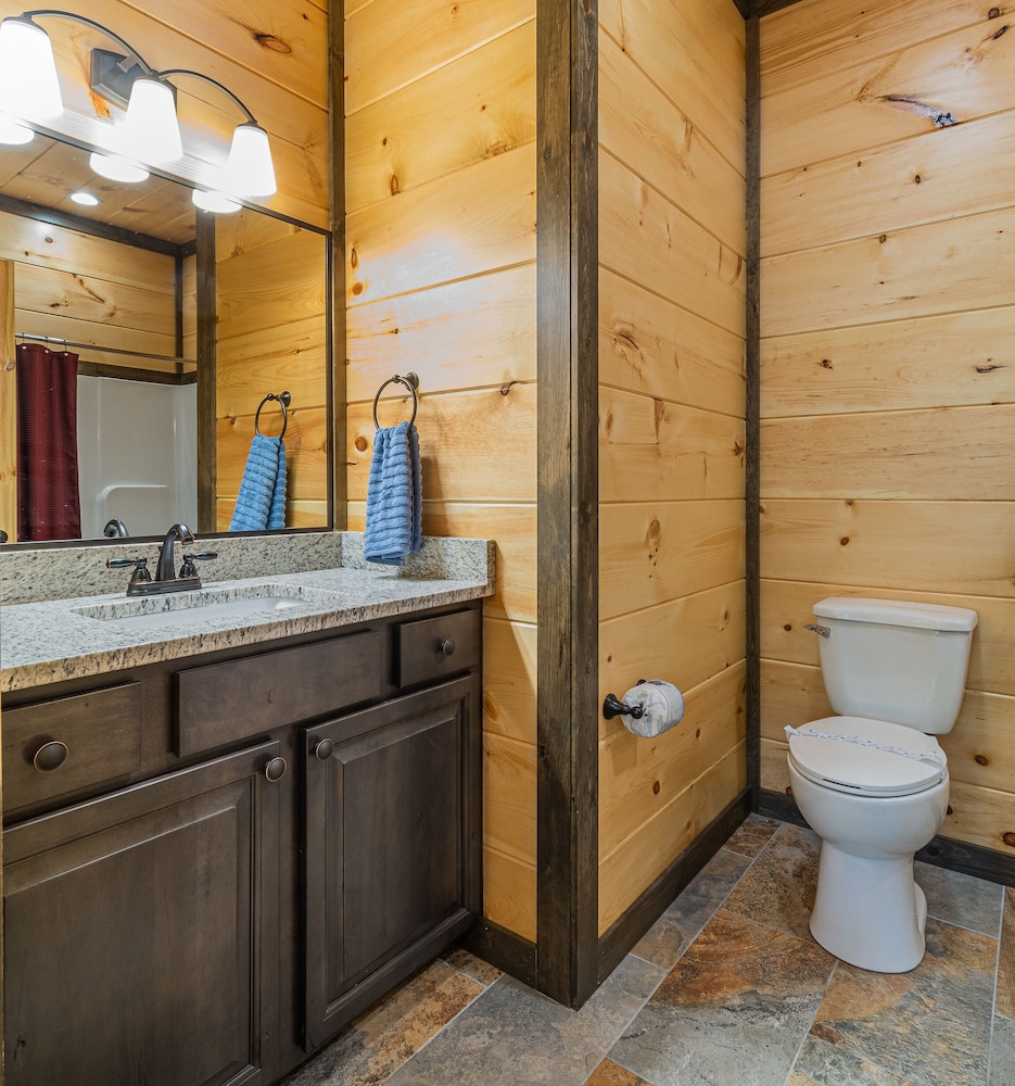 Serene Mountain Retreat 3BR Haven in Gatlinburg