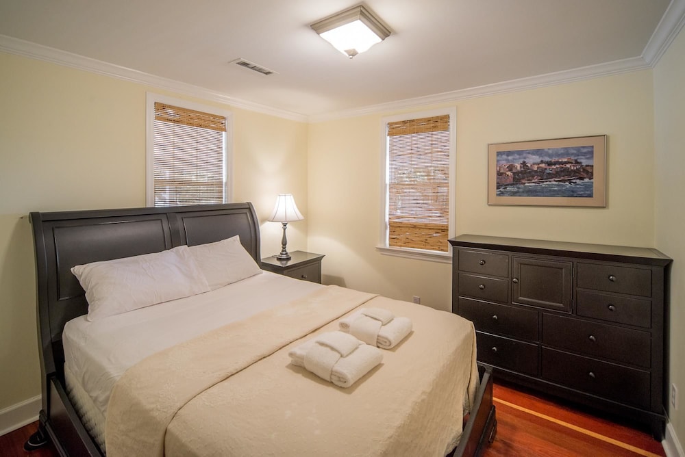 Charleston Vacations - E Ashley 308 2 Bedroom Holiday Home By My Ocean Rentals - Property Image 3