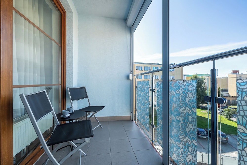 Cosy Kolobrzeg Apartment by Renters