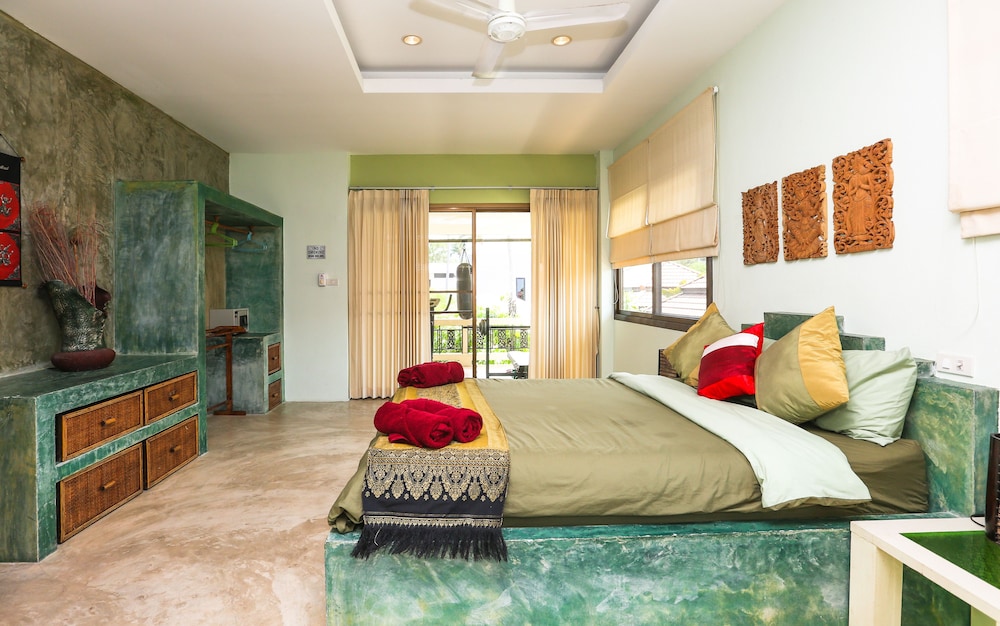 Charu Bay Villas