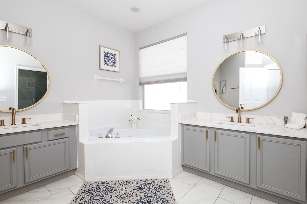 Silver Lining Luxury for 10!