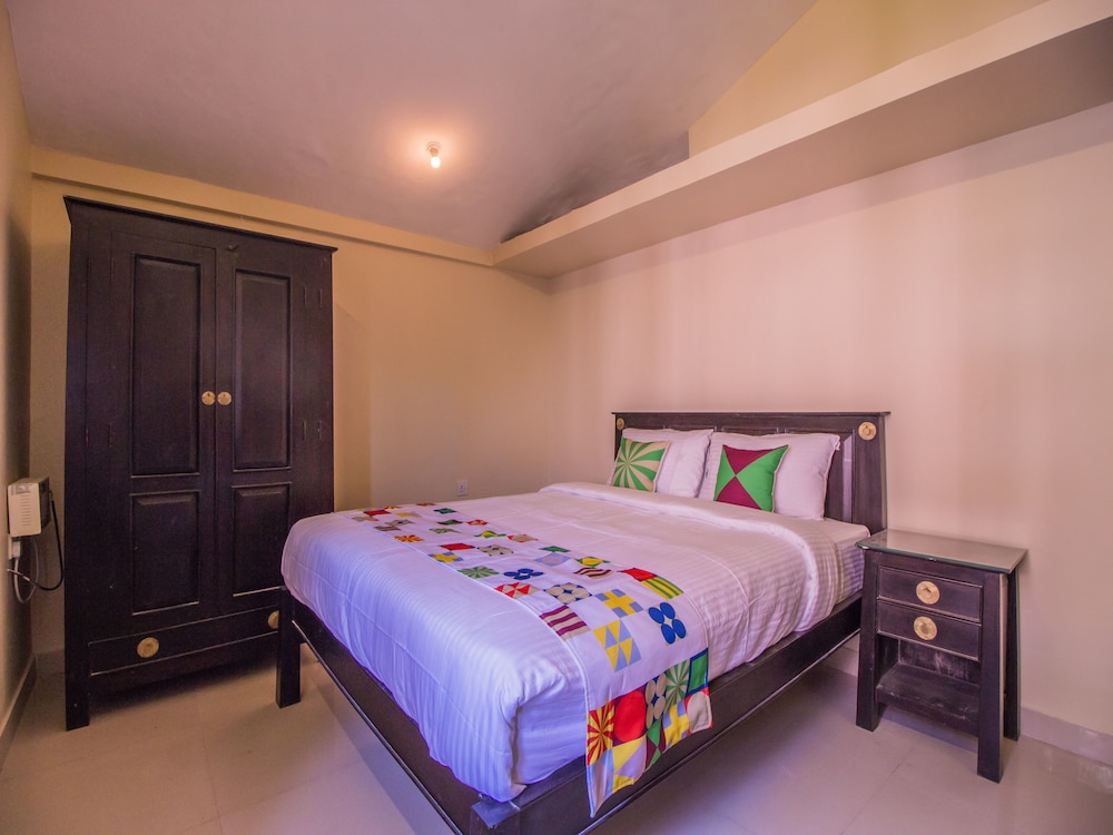 OYO 11424 Home Elegant 3BHK Villa Near Dona Paula Beach