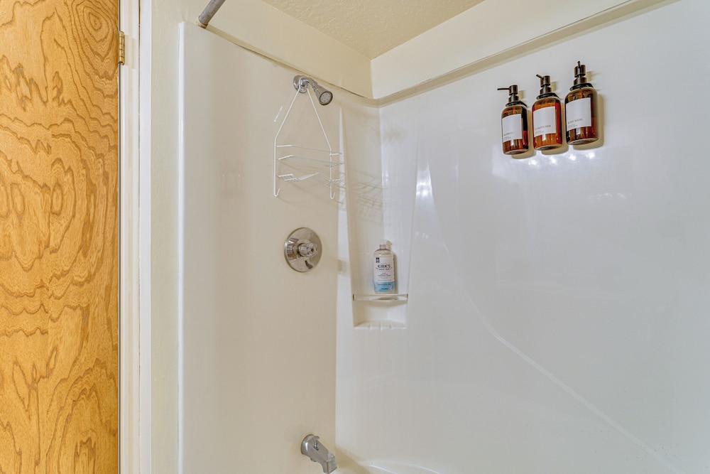 Bike, Hike & Ski: Creek-view Condo in Red River!