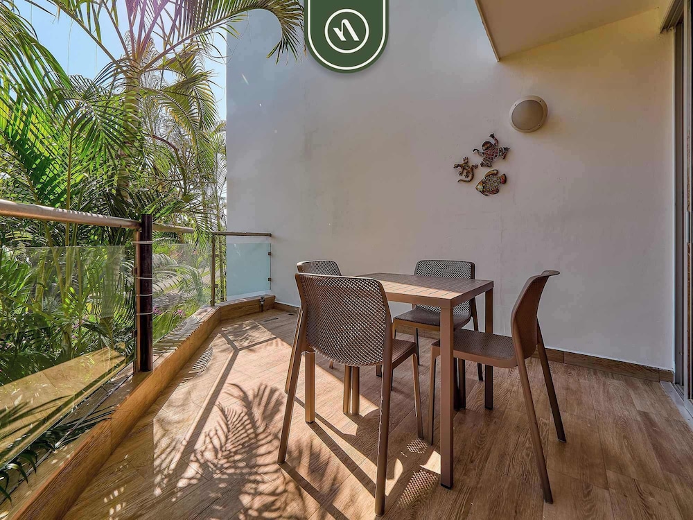 Beachfront 2BR Condo With Pool and Beachclub