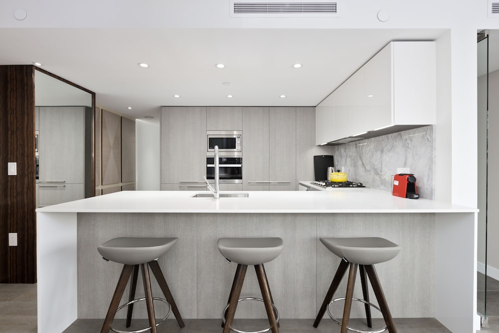 1111 Richards - 1407