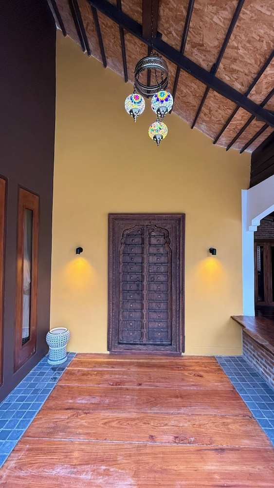 Kawarin Kanpuri Villas