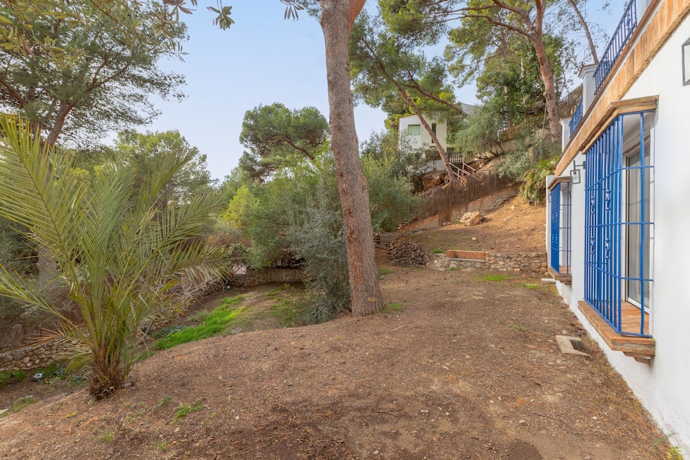 Axarqu a in Malaga With 2 Bedrooms and 1 Bathrooms