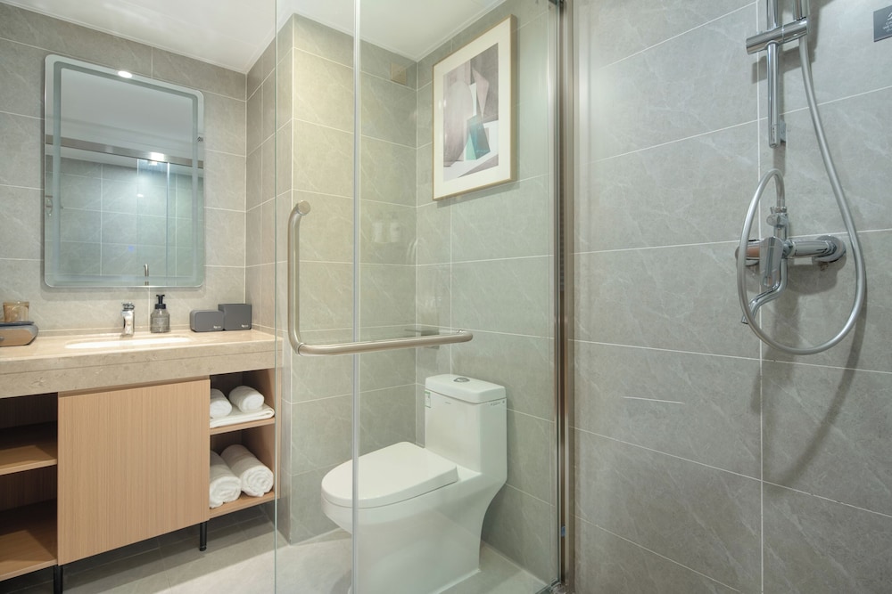 ECHIC Mercure (Guangzhou Baoneng Performing Arts Center Luogang Wanda Plaza)