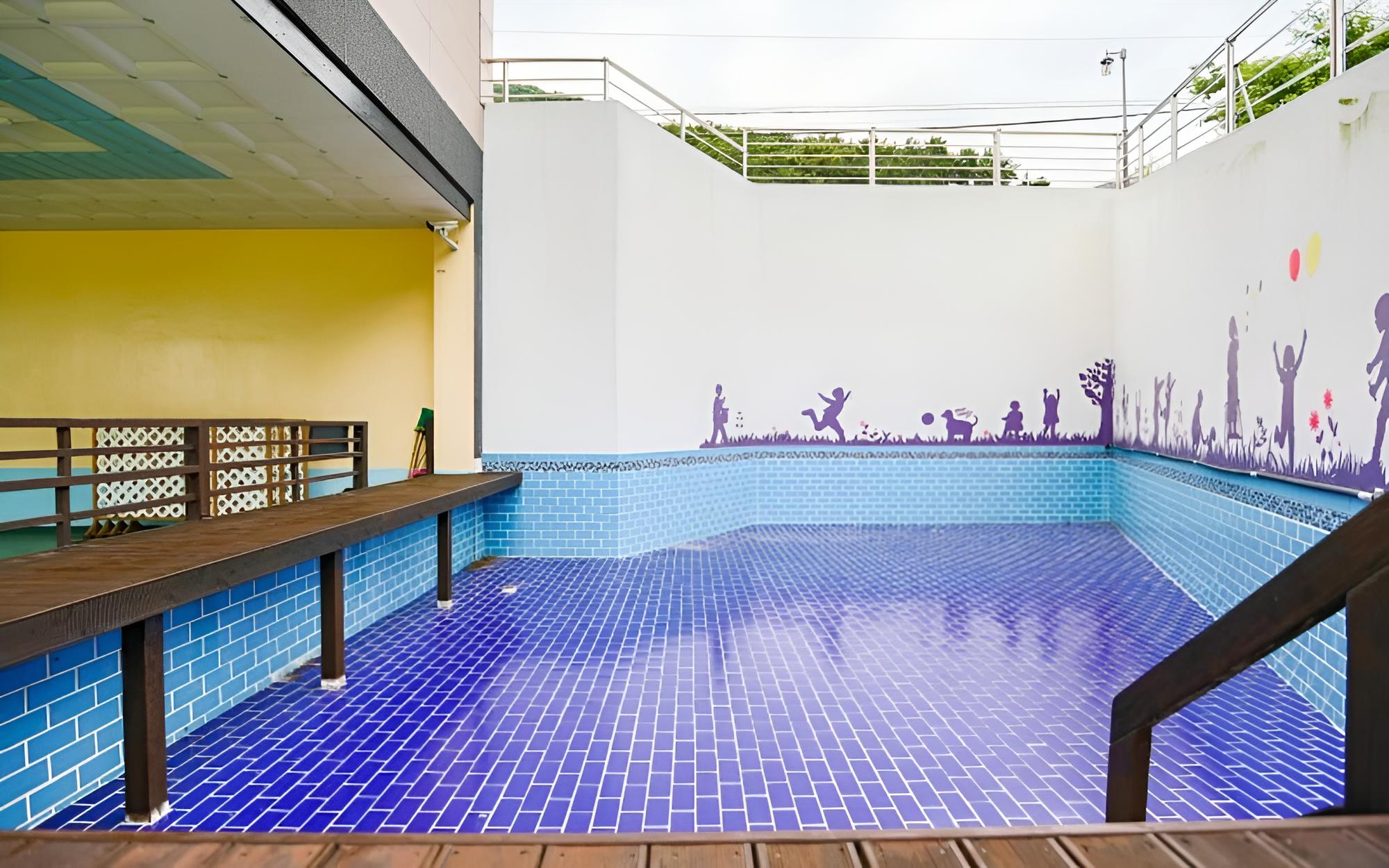 Geojedo Nomad Pension view 4