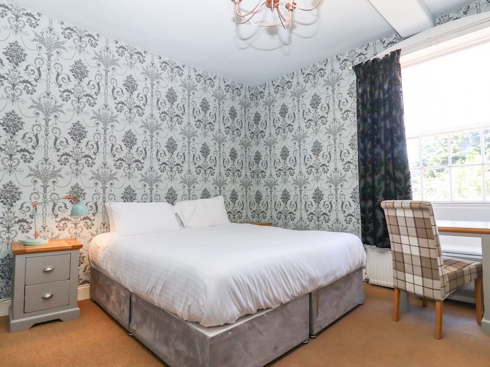 Solton Manor