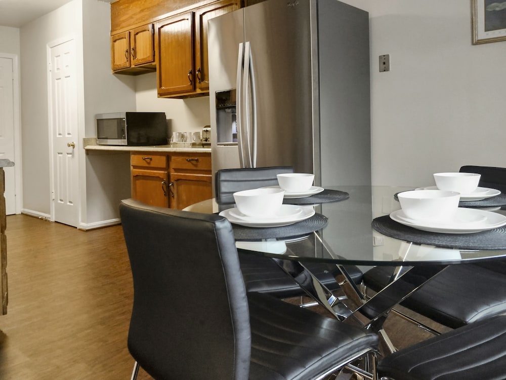 Carriage Guest House - Property Image 5