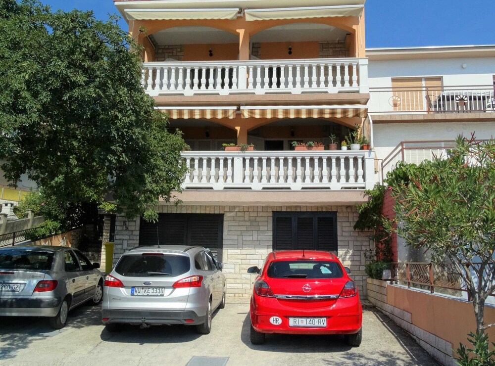 Crikvenica Apartments and Rooms With Sea View