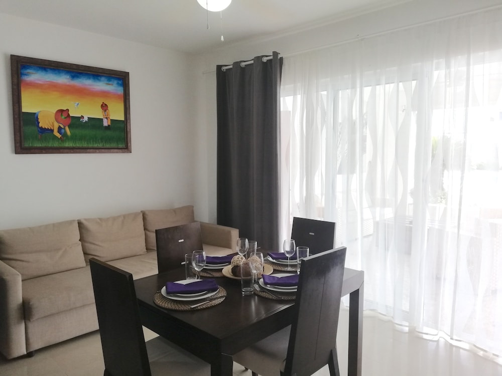 Los Corales Tropical Beach Resort & SPA