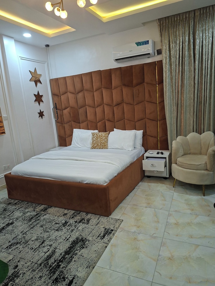 FLAT B2 christue apartment estate