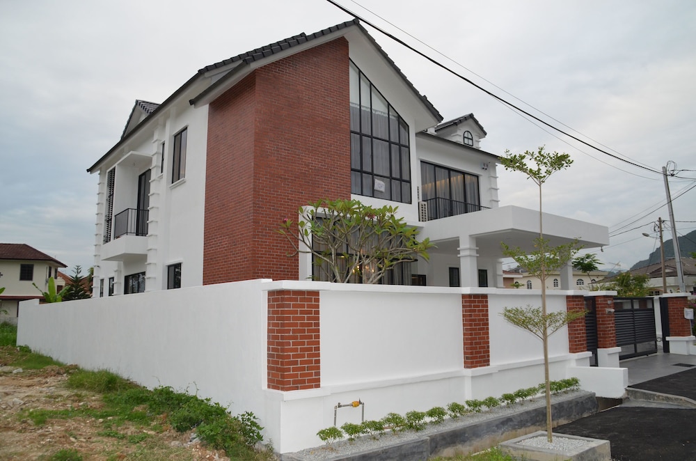 Atlantis Pool Villa Ipoh