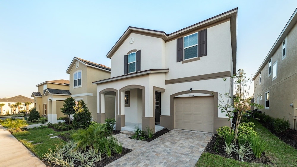 Solara Resort 4 Bedroom Home with Private Pool 4 Home