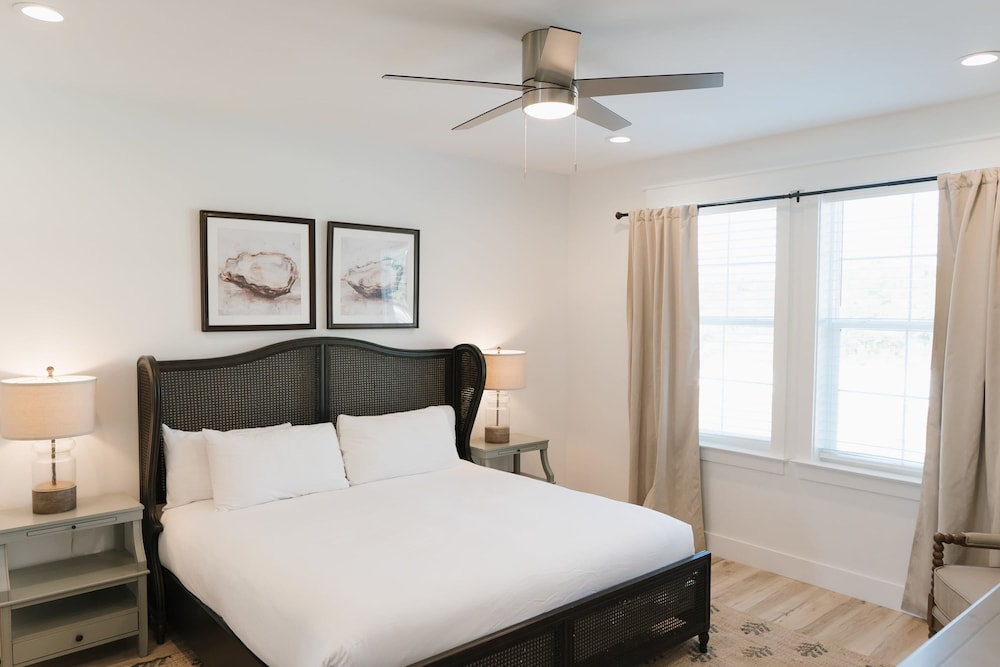 Enclave at Lyndell Lane by Avantstay Private Pool