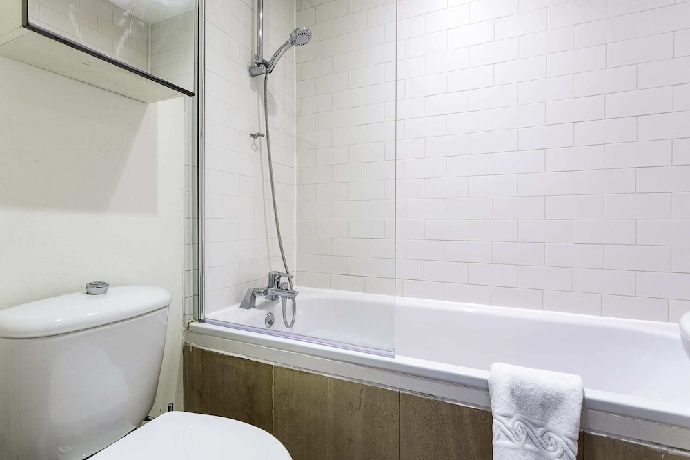 Bright Marylebone Apartment
