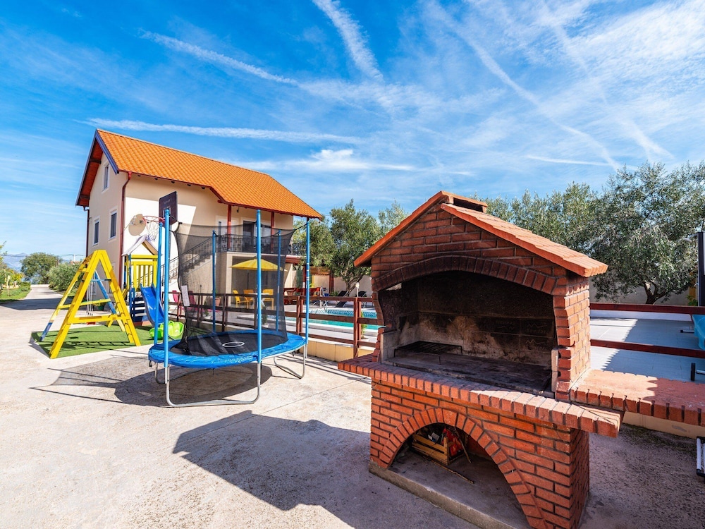 Holiday Home Villa Vesna Lux
