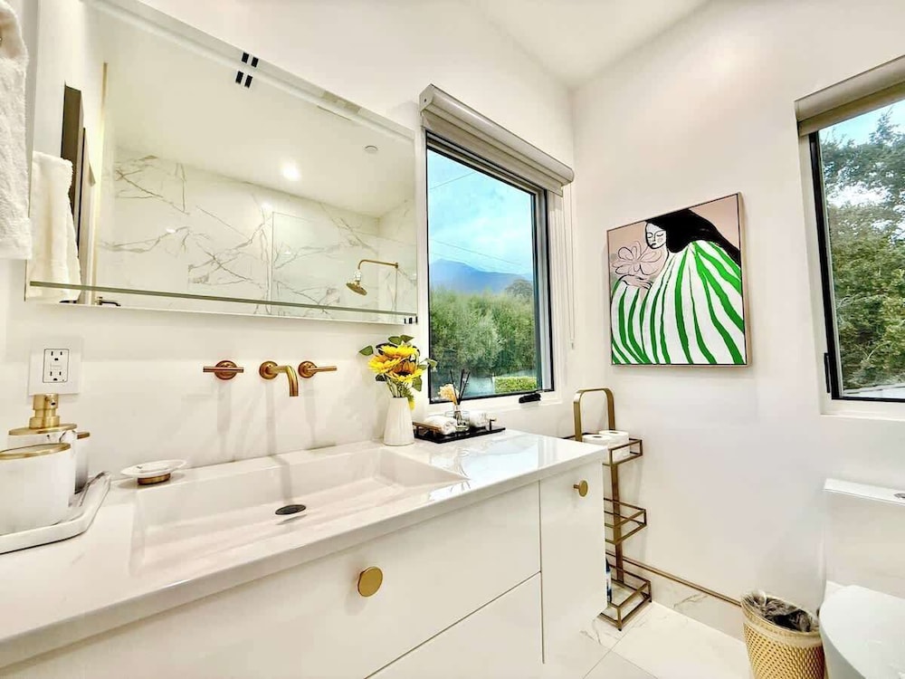 @ Marbella Lane - Enchanted Garden & Pool Hideaway