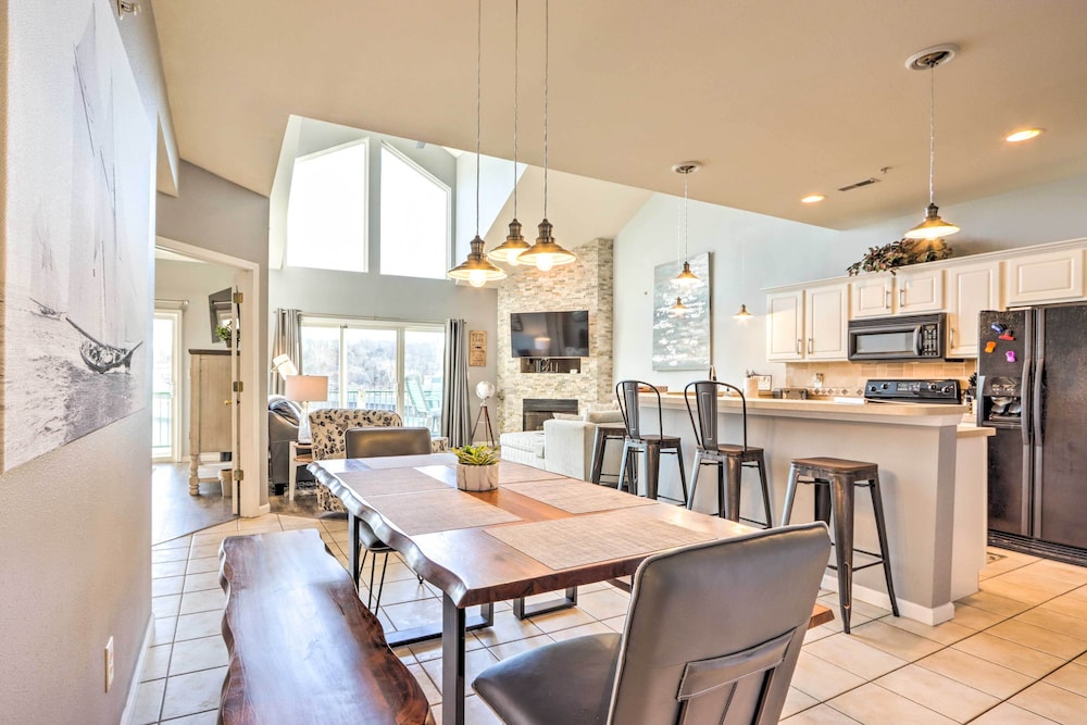 Scenic Family Condo w/ Game Room & Boat Dock! view 3
