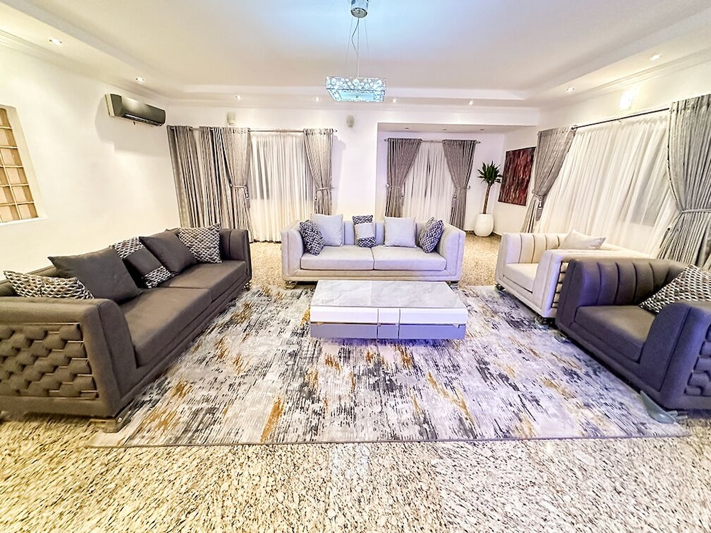 George Residence SDA Court Ikoyi