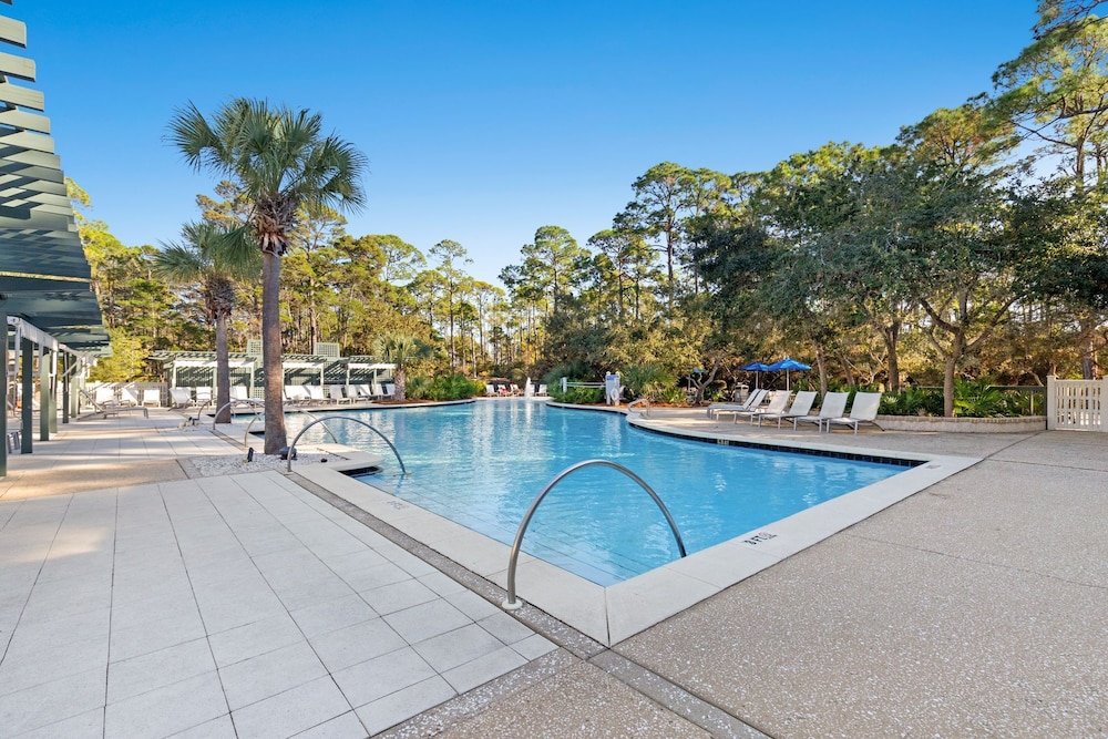 Sea Dlight: 3BR Beach Home Sleeps 10 With 4 Bikes in Watersound West